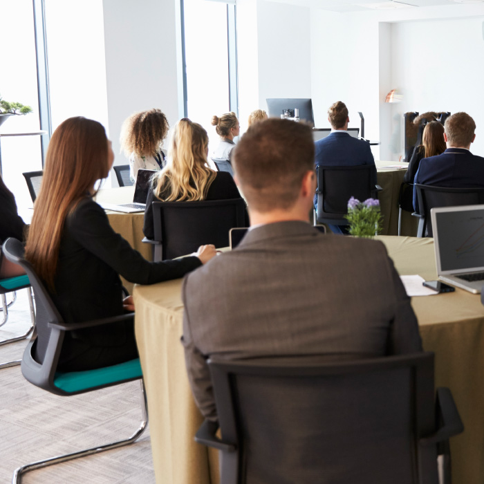 Curso IA - Márcio Gomes • Comunicação Estratégica com IA